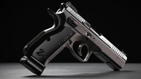 5 FASTEST Shooting Handguns In The World