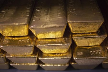 Gold prices dip as dollar steadies with eyes on inflation