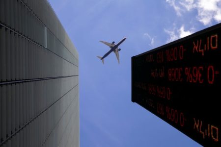 Israel stocks lower at close of trade; TA 35 down 1.76%