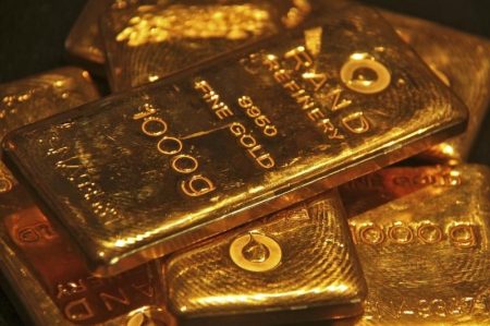 Gold prices fall, but record high in sight amid inflation angst, M.East fears