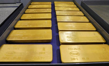 Gold prices rise to near ,400 with focus on Fed, rate cuts