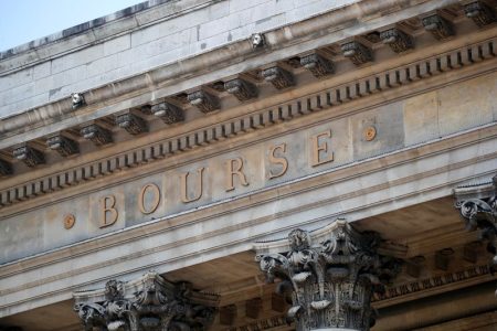 France stocks lower at close of trade; CAC 40 down 0.12%