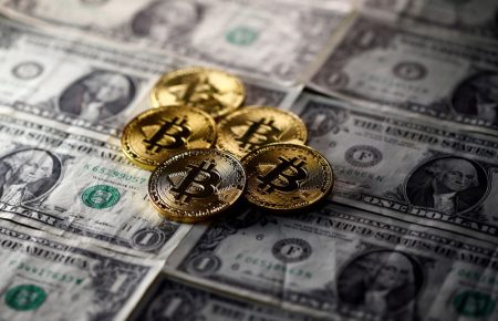 Peter Schiff Predicts Japan’s Bitcoin Exit as Price Drops: Details