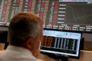 Brazil stocks lower at close of trade; Bovespa down 2.40%